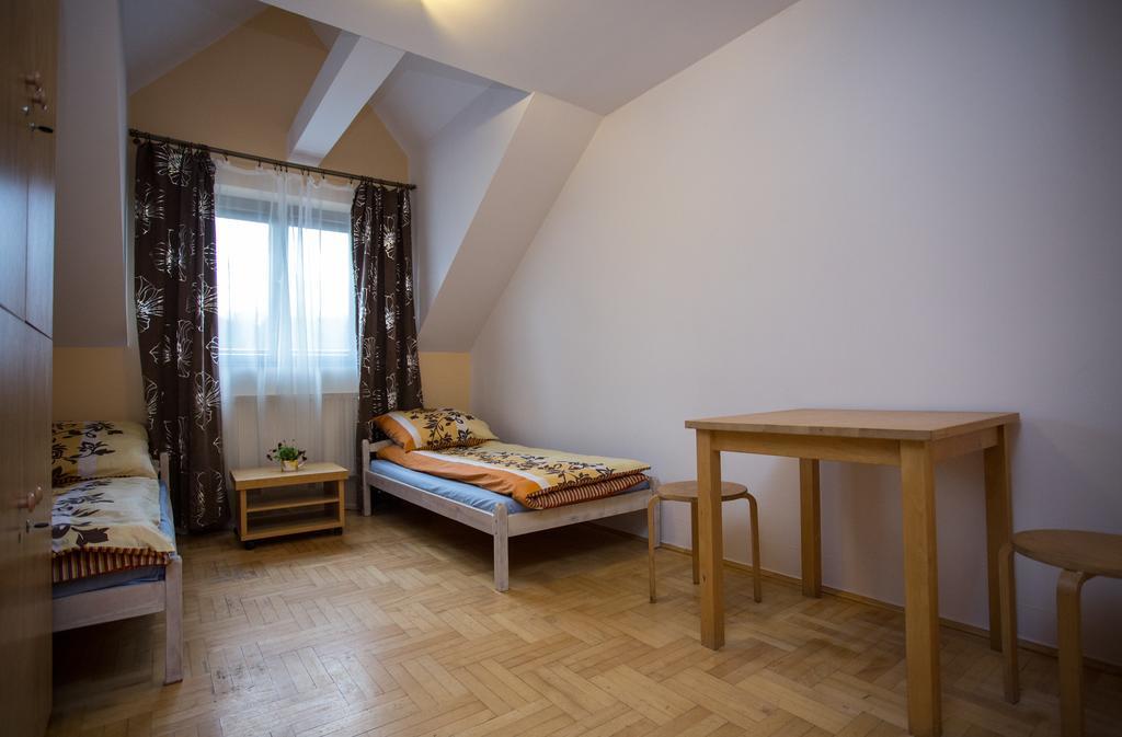 Hostel Florencja Groß Salze Zimmer foto